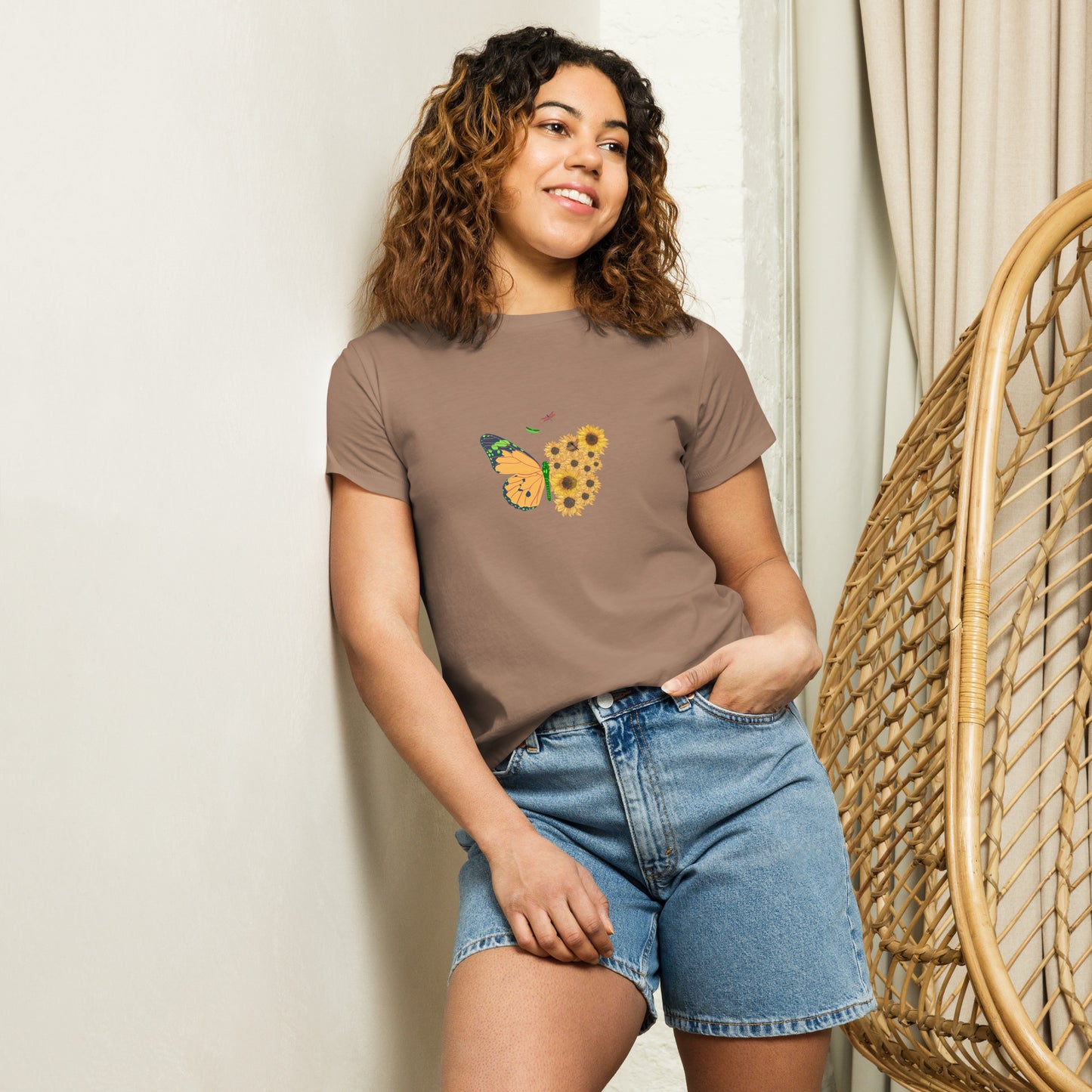 Winged Beauty Women’s high-waisted t-shirt